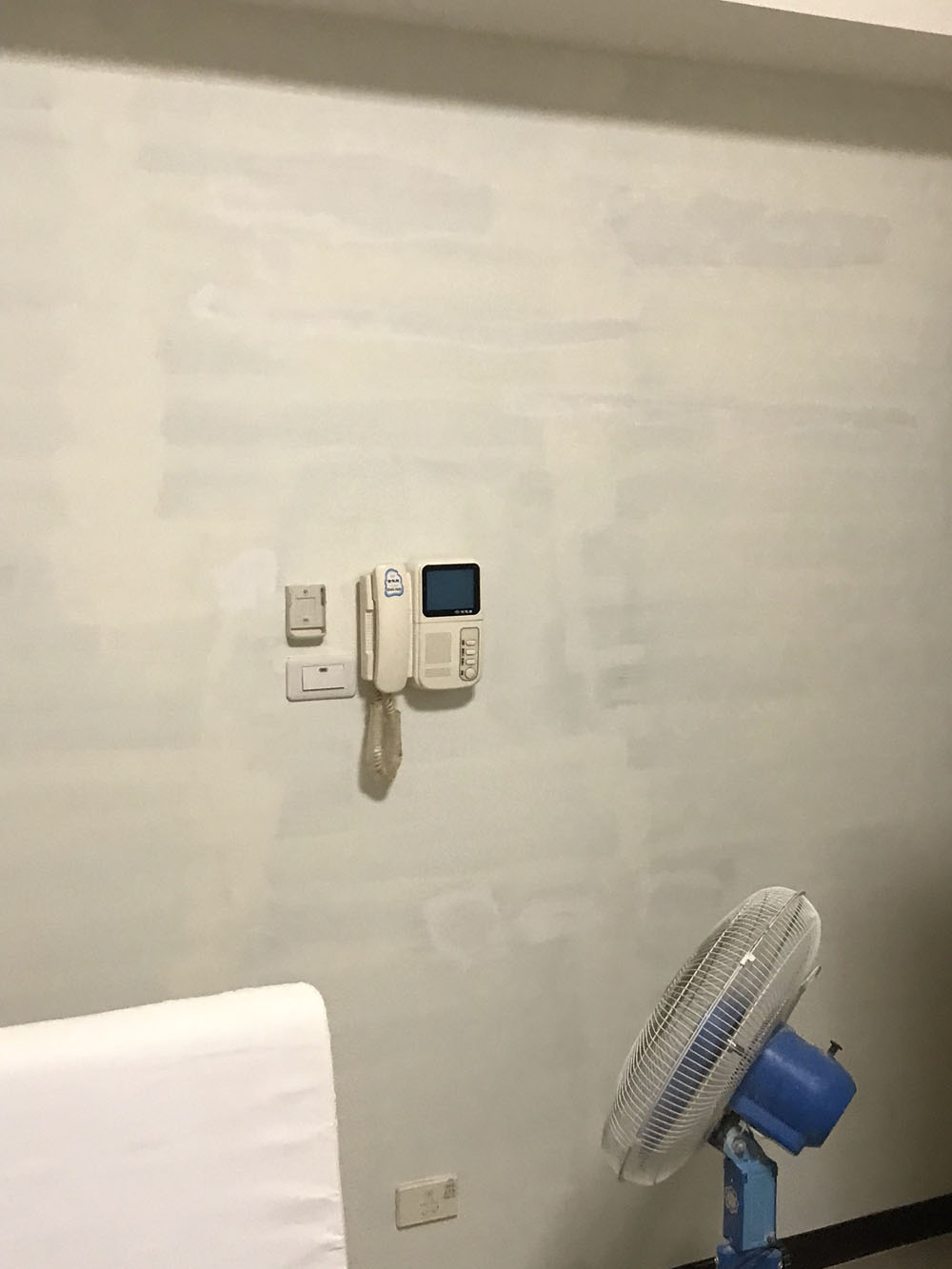竹北套房牆面改色油漆工程